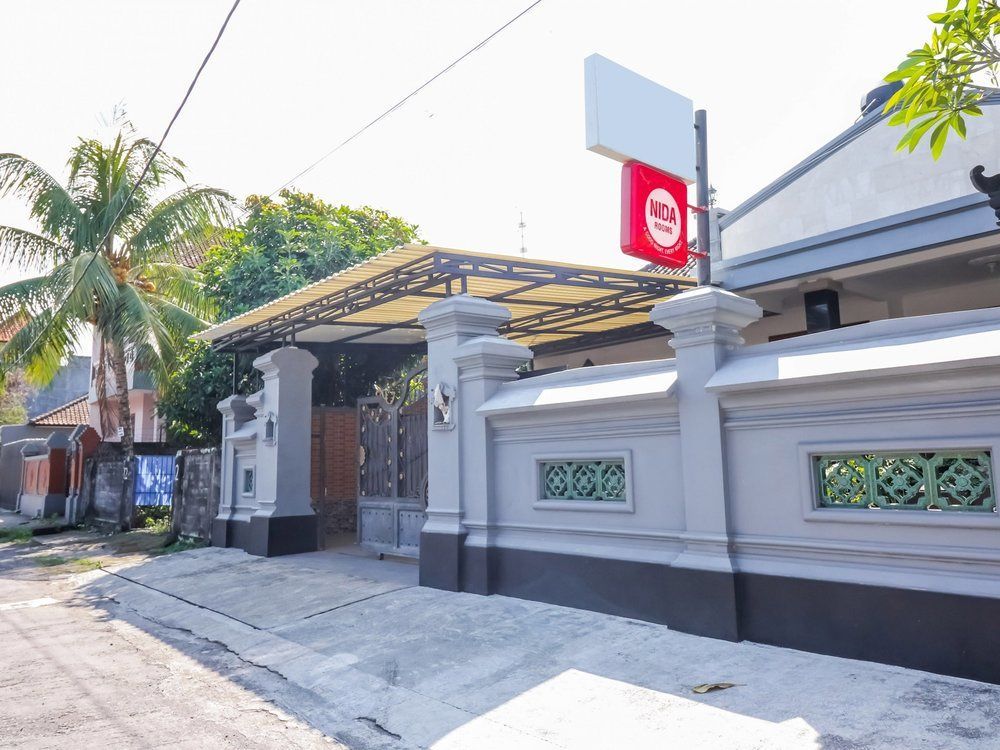 Puri Kusuma Pensión Selemadeg Exterior foto