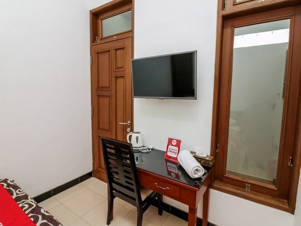Puri Kusuma Pensión Selemadeg Exterior foto