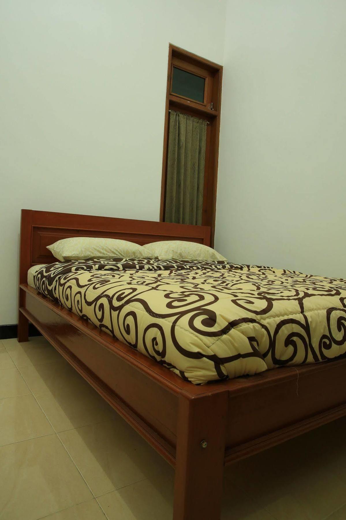 Puri Kusuma Pensión Selemadeg Exterior foto